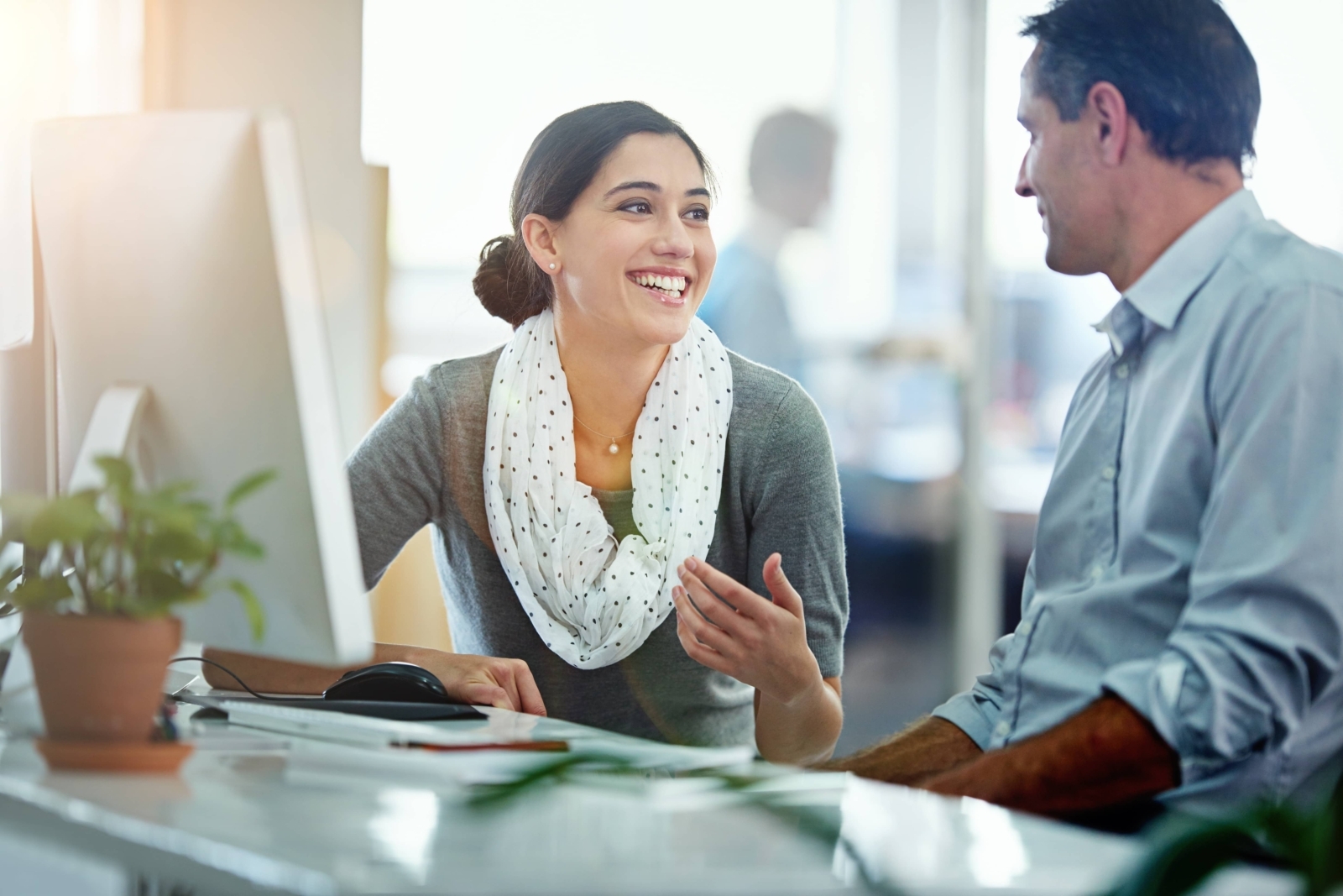 How to Give Positive Feedback to Employees How to Give Positive Feedback to Employees