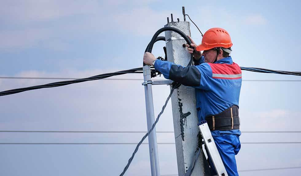 Ladder Safety For Electric Utilities